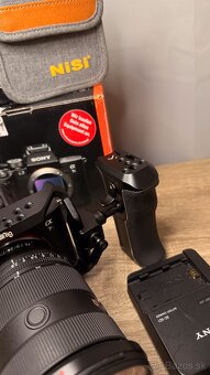 Sony A7S III + 24-70mm f/2.8 GM II + klietka, 4 batérie, Nis - 7