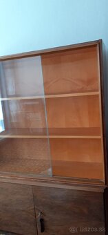 Darujem starší gauč a nábytok - 7