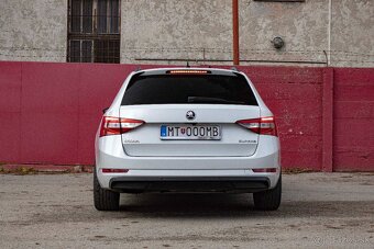 Škoda Superb Combi - 7