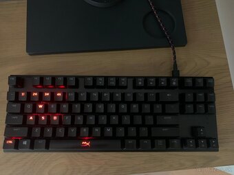 Mechanická HyperX Alloy FPS (Red switch) – výborný stav - 7