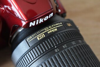 Nikon d3200 RED s VR objektivom nikkor 18 - 105 AF - 5 tis.s - 7