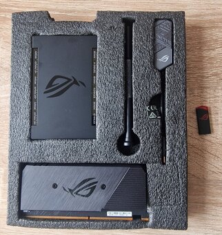 asus rog crosshair VIII EXTREME x570 + ryzen 7 5700g - 7