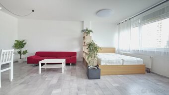 VELKOMETRÁŽNY 1 IZB.AP.BYT-TRNAVSKÁ CESTA,RUŽINOV,BRATISLAVA - 7