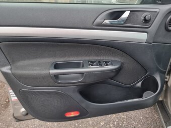 Škoda Octavia Combi 2.0 TDI CR DPF 4x4 Scout za 8.990 € - 7