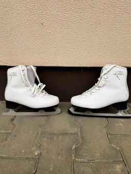 Predam damske korcule na lad - 7