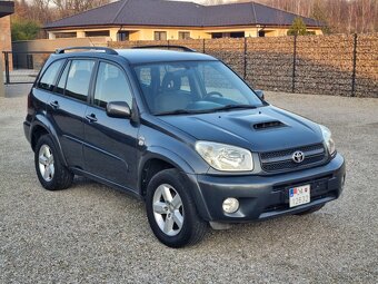 TOYOTA RAV4 4x4 - 7