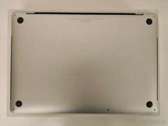 MacBook Pro 15 2016 | i7 • 16GB • 256GB 💾 - 7