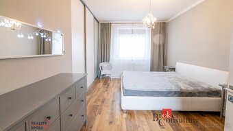 Rodinný dom: 4i-byt s terasou + garsónka, 2x obchodné pries - 7