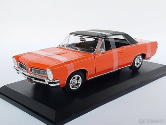 1:18 - Chevrolet Camaro (1967) / Pontiac GTO (1965) - 1:18 - 7