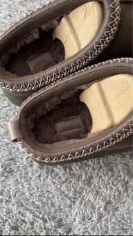 UGG Tazz Slipper Molasses (W) - 7