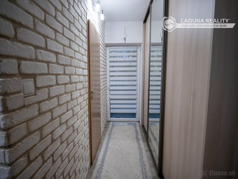 REZERVOVANÉ- 3-izbový, nadštandardne veľký byt s balkónom -  - 7