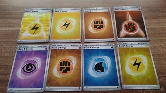 Predám original Pokemon kartičky 128ks lesklé - 7