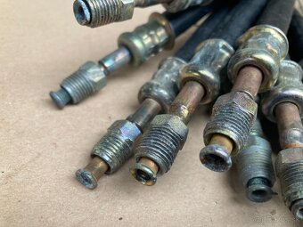 Gaz 69 predám nové stierače a iné. - 7