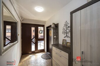 Rodinný dom na predaj, 2 samostatné bytové jednotky, 3 parko - 7