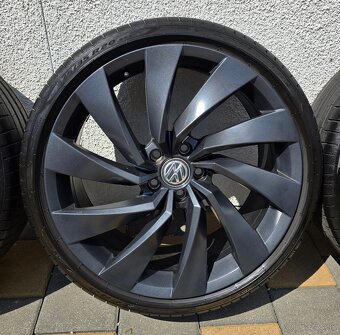 Letné 5x112 VW Rosario Pirelli P Zero 245/35 R20 DOT1823 - 7