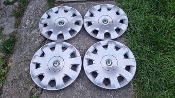 Puklice r16 a r15 original SKODA. - 7