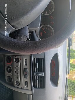 Renault Thália 1,2 16 V 2011 - 7