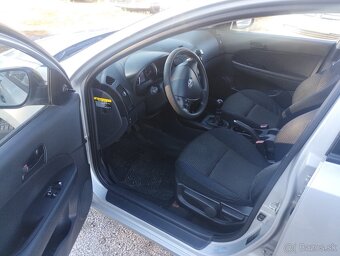 Hyundai i30 1.6i CVVT Style - 7