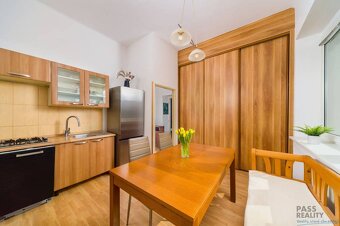 NA PREDAJ veľký 1 izbový byt s impozantnými výhľadmi na hrad - 7