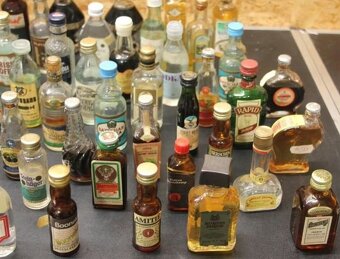 71 x MINI-flaštičky - zberateľský alkohol - 7