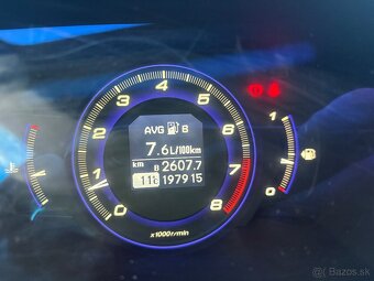 Predám hondu civic 1.8 vtec 8g 2009 - 7