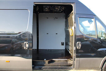 Dodávka Iveco Daily 35S 18HA 8V, 2.3, 129kW, r.v. 2023 AT/8 - 7
