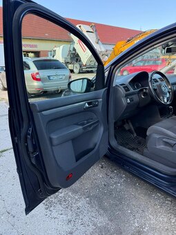Volkswagen Touran 1.6TDI - 7