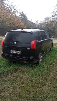 Peugeot 5008 16v 1.6 benzín 115kW - 7