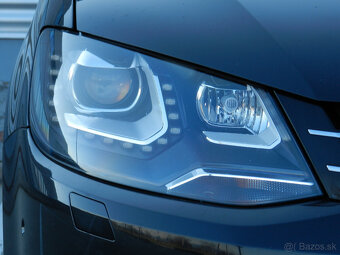 VW Sharan 2.0 TDI Highline 4MOTION 7miest Panorama Webasto - 7