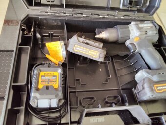 Predám uťahovačku Dewalt DCD85ME2GT - 7