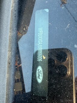 Ford Fusion 1,4i benzín .2010 - 7
