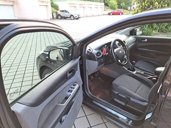Ford Focus 1.8 TDCI 85 KW Ghia Facelift R.V.2009 - 7