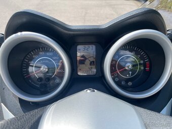 Yamaha x-max 250 - 7