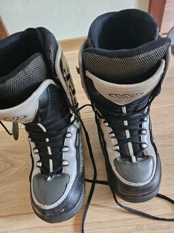 Snowboard + topanky - 7