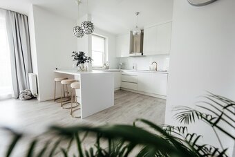 Na predaj luxusný komplet zariadený 3-izbový byt – Fončorda - 7