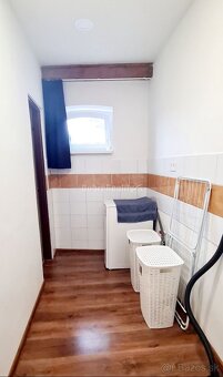 REZERVOVANÉ-objekt na bývanie aj podnikanie v centre obce Te - 7