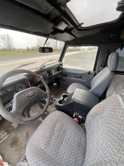 land rover defender - 7