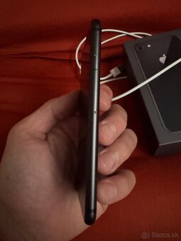 iPhone 8 64gb - top stav - 7