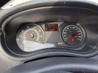 Renault clio 3 1.2i - 7