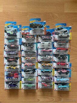 Hot wheels autíčka Mix - 7