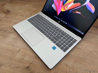 /15.6"/HP Notebook/4GB RAM DDR5/128GB NVMe SSD/Intel HD 2GB - 7