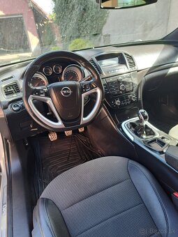 Predám opel Insignia Tour 1,8 103kw benzín opc rv2010 - 7