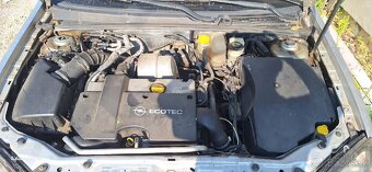 Opel Vectra 2.2 92kW - 7