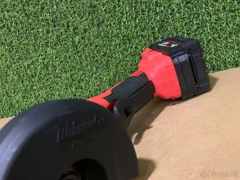 MILWAUKEE M18™ 115 mm uhlová brúska s lopatkovým spínačom - 7