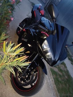 Yamaha R1 RN12 - 7