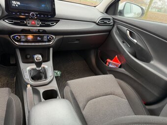 Hyundai i30 combi 1,5 benzín 2022 v záruke - 7