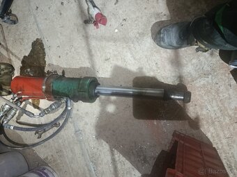 Hydraulický piest - 7