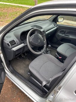 Renault Clio - 7