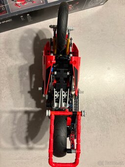 LEGO Technic 42107 Ducati Panigale V4 R - 7
