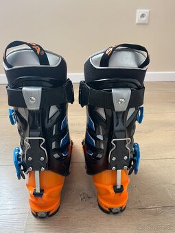 SCARPA lyžiarky 255- orange/black/blue - 7